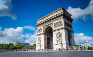 Wycieczka szkolna do Paryża - łuk triumfalny