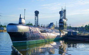 Wycieczka szkolna do Kaliningradu - łódź podwodna