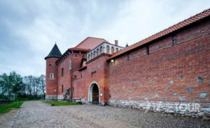 Wycieczka szkolna na Podlasie do Tykocina - zamek