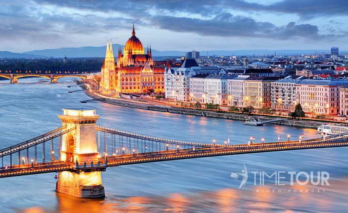 Wycieczka szkolna do Budapesztu - Most Łańcuchowy i Parlament