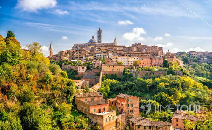 Wycieczka szkolna do Włoch - panorama Sieny w Toskanii