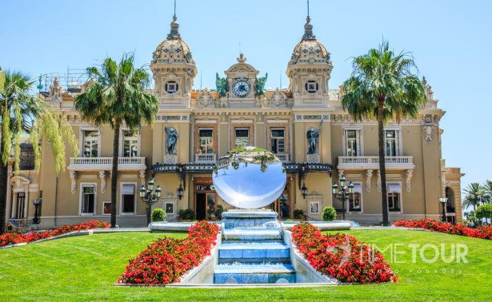 Wycieczka szkolna do Monaco - kasyno w Monte Carlo